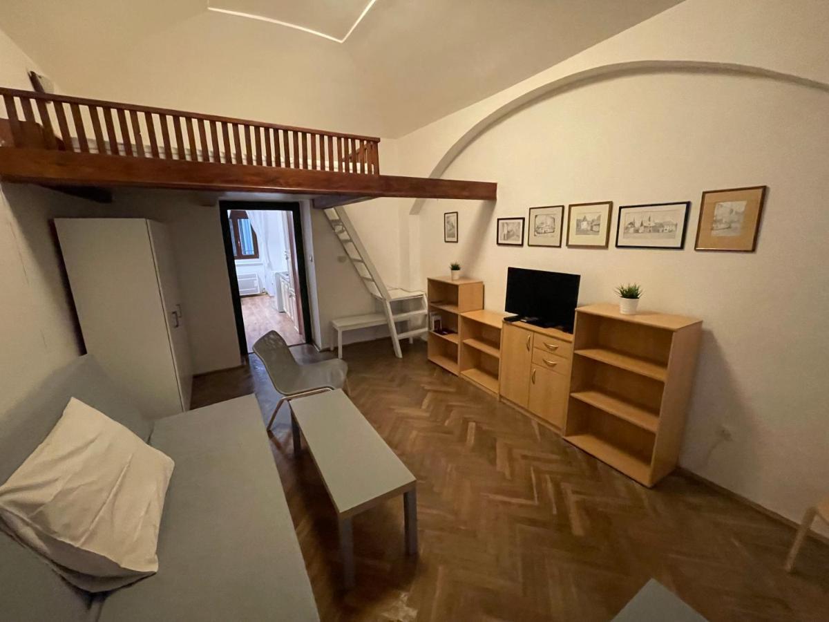 Apartment Jackie Прага Экстерьер фото